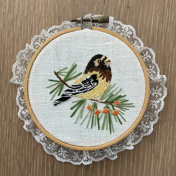 Handmade Birds Embroidery Hoop Art Wall Hanging Lace Needlepoint Sparrow Finch - Picture 8 of 13